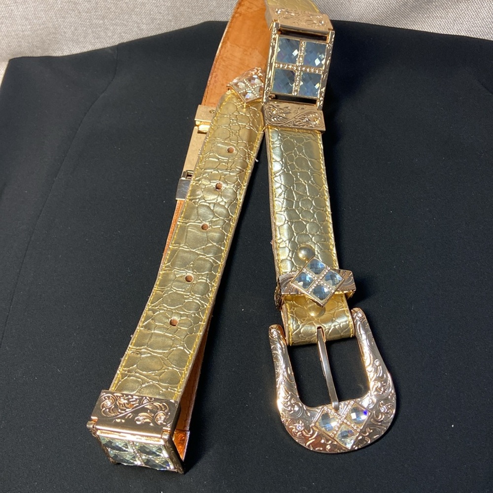 RRango Unisex Gold Tone 4 White Stones
Design Ostrich Custom Belt. - Picture 2 of 11